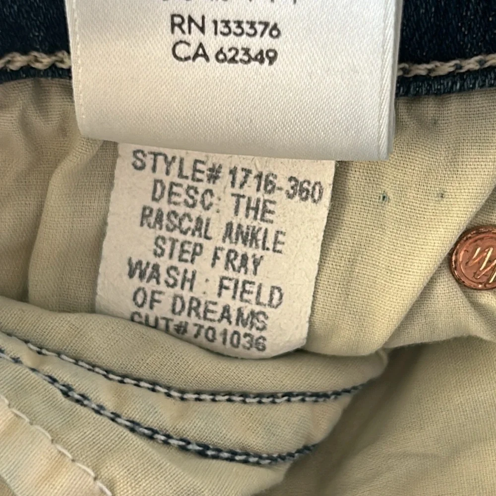 MOTHER the rascal ankle step fray jeans size 24 field of dreams